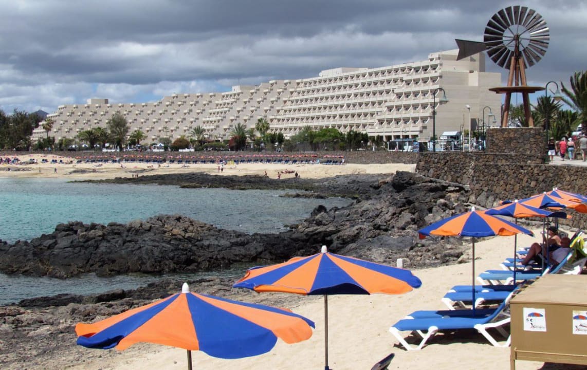 Walkway view Hotel Grand Teguise Playa