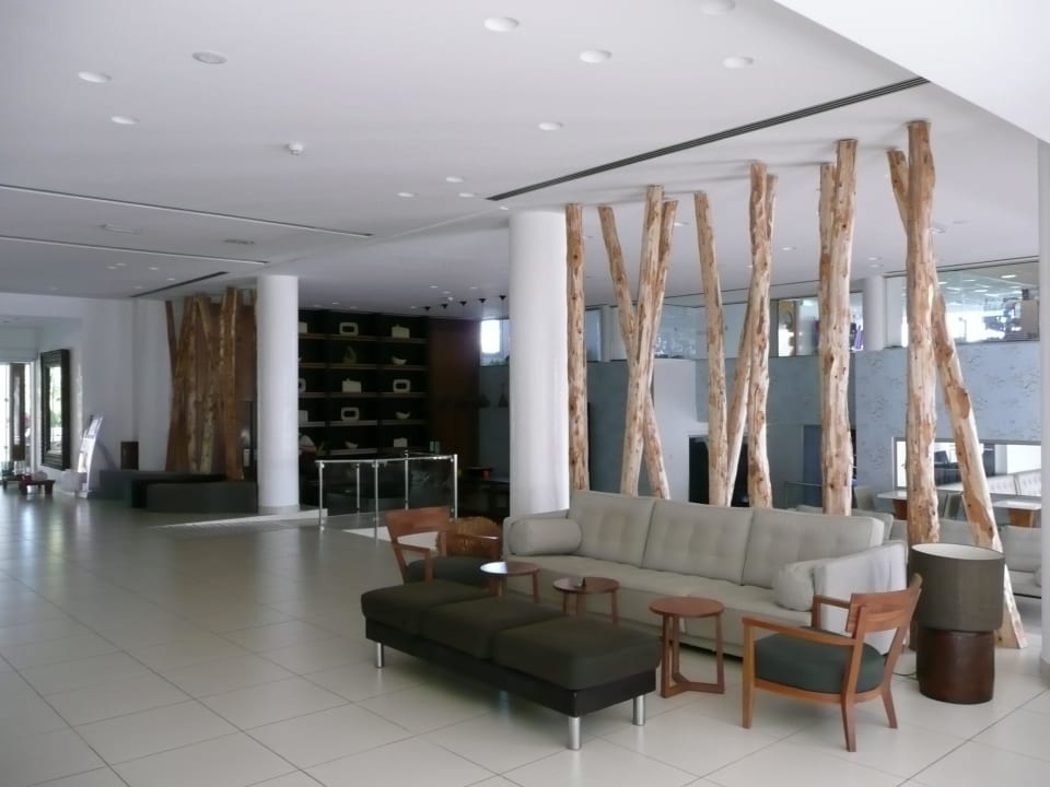 Lobby Napa Mermaid Hotel & Suites