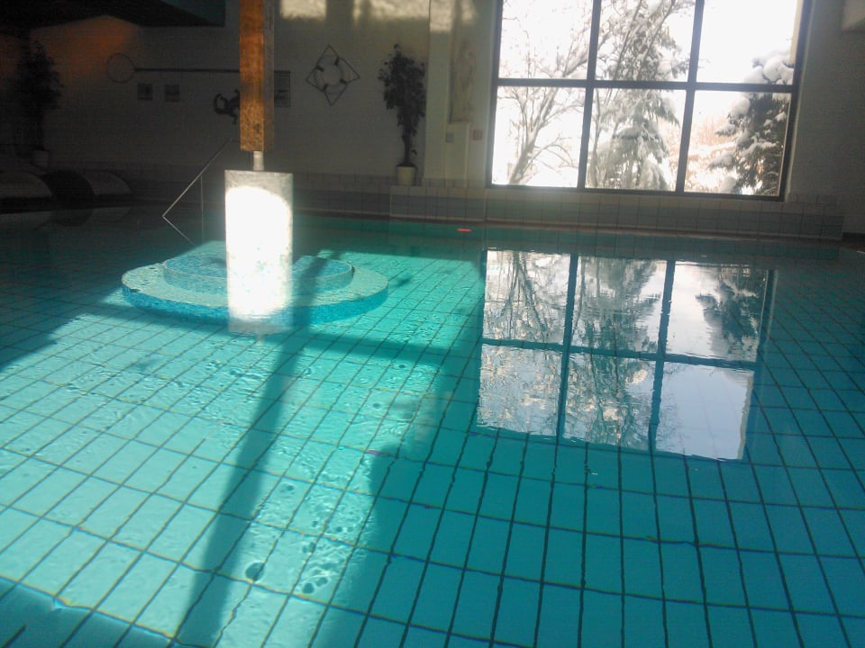 Schwimmbad mit Massage, Gegenstrom etc. Sporthotel Wilder Kaiser