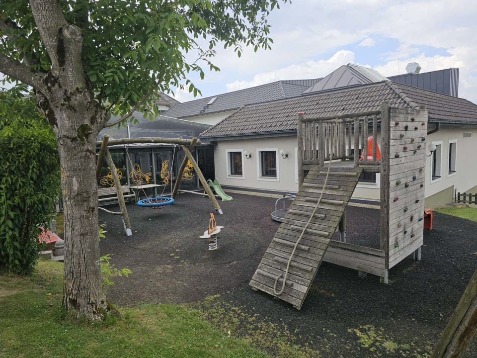 Gartenanlage 1A Landhotel Schicklberg