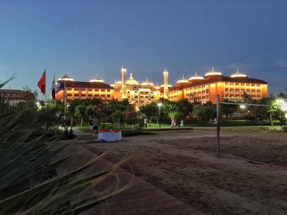 Außenansicht Royal Taj Mahal Hotel