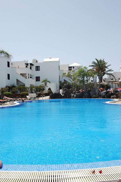 Pool "etwas lebhafter" allsun App.-Hotel Albatros