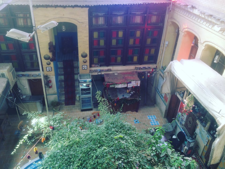 Gastro Golshan Traditional Hostel