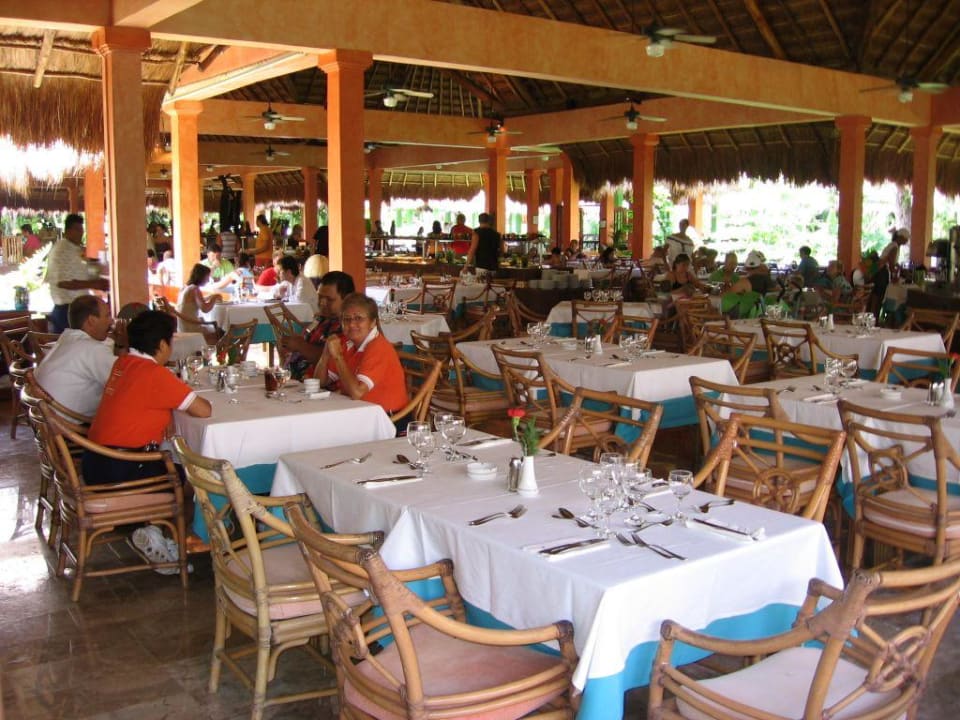 Główna restauracja hotelowa Iberostar Waves Quetzal
