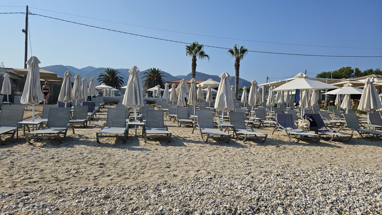 Strand Vissalo by Acharavi Beach