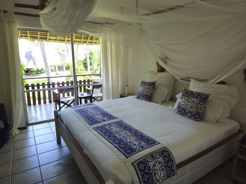 Zimmer Bahari Beach Hotel