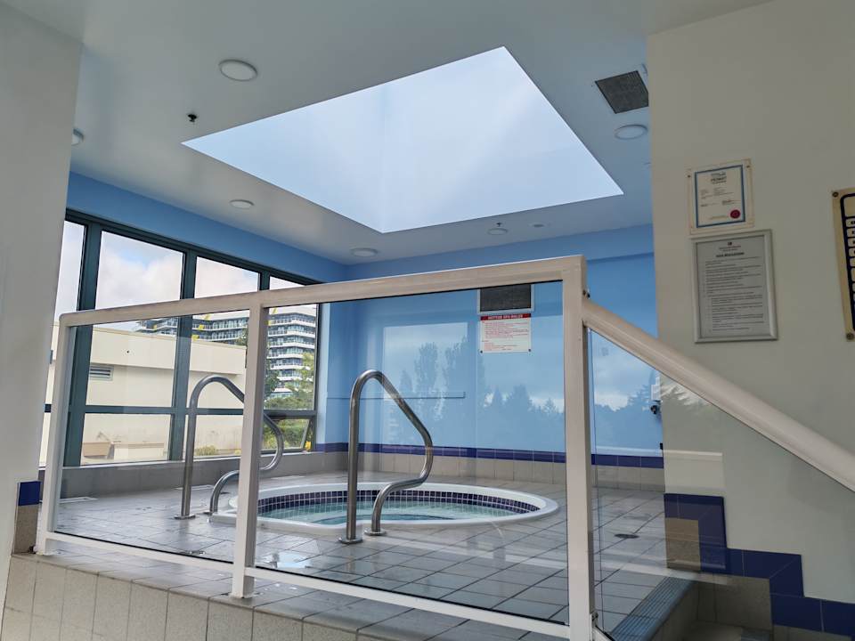 Pool Hotel Executive Airport Plaza