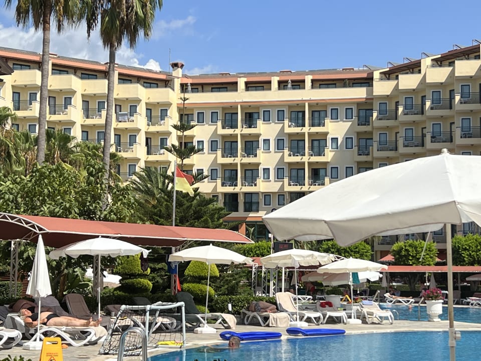 Pool Miramare Queen Hotel