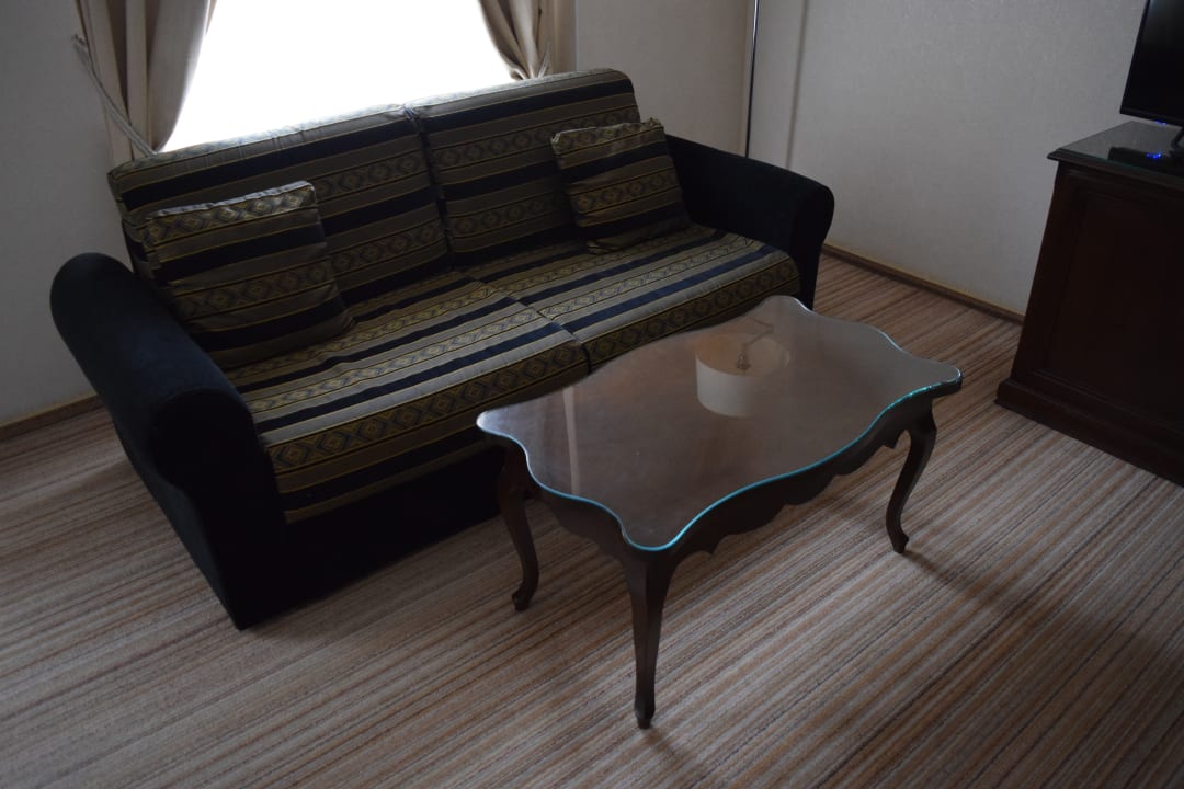 Sofa in der Suite Hotel Reikartz Medievale Lvov