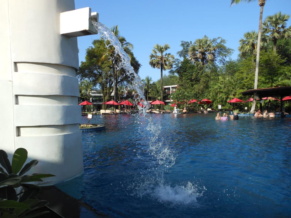Schöner Pool Ramada Resort by Wyndham Khao Lak
