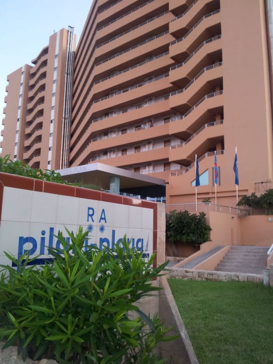 Strassenseite allsun Hotel Pil-lari Playa
