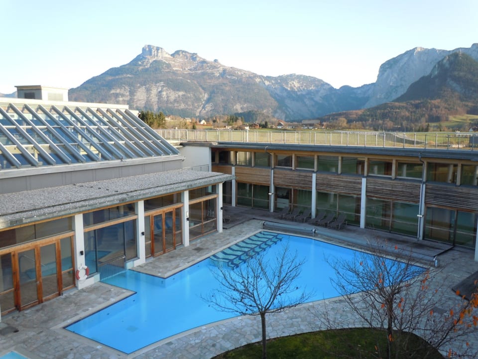 Beheizter Außenpool mit Sprudelliegen Die Wasnerin