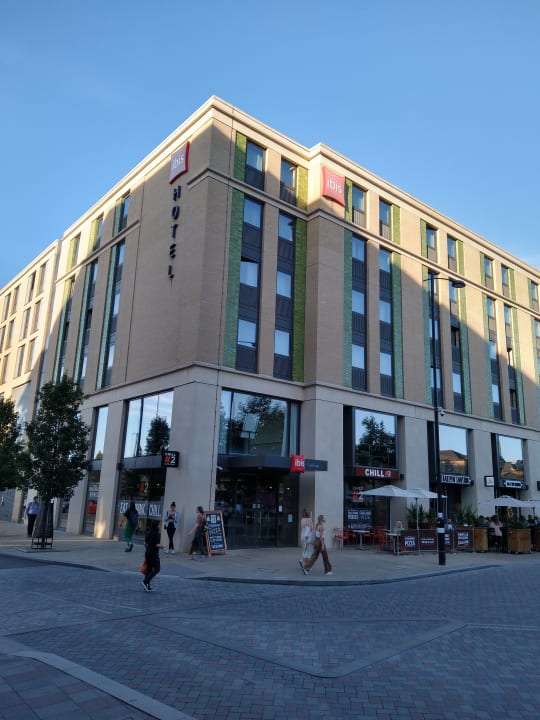 Außenansicht ibis Cambridge Central Station