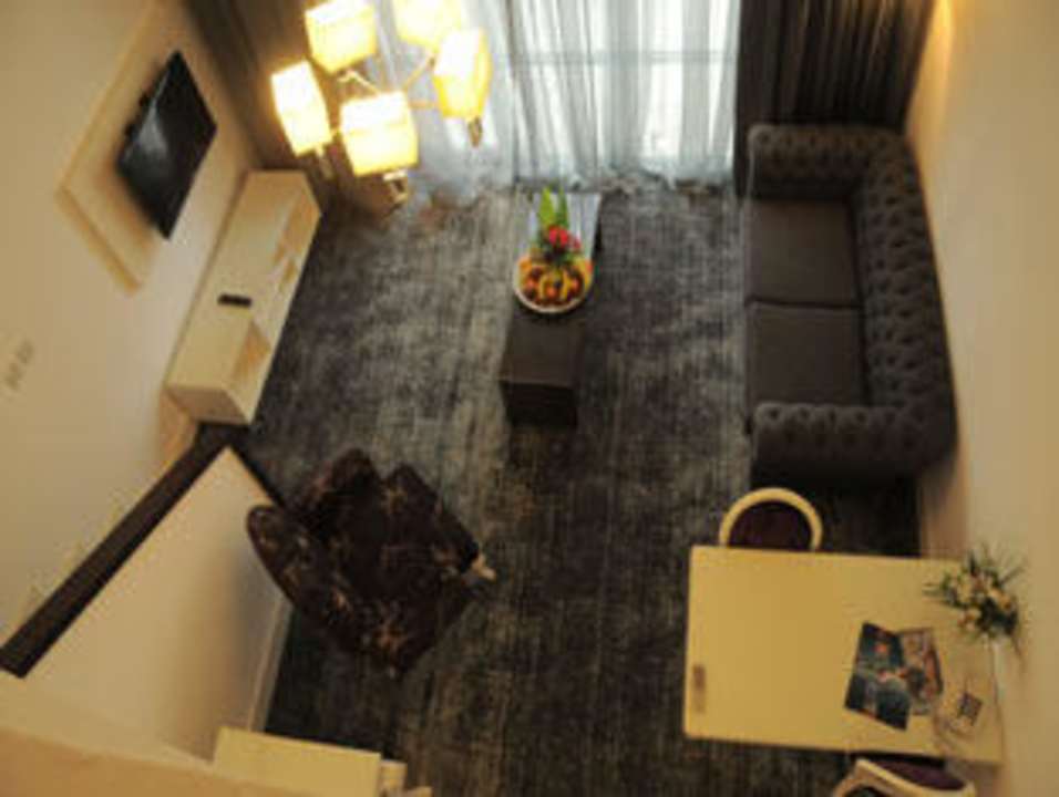 Club Galleri Room Sofa Oscar Resort Hotel