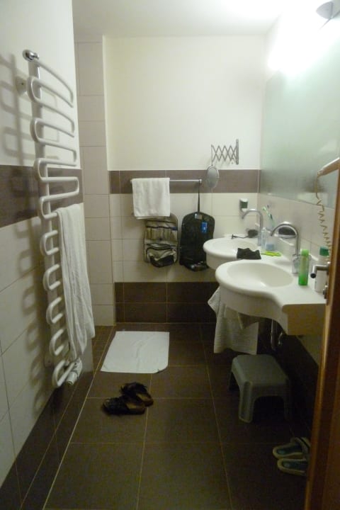 Bad (Dusche um die Ecke) Familien- & Vitalhotel Mühlpointhof