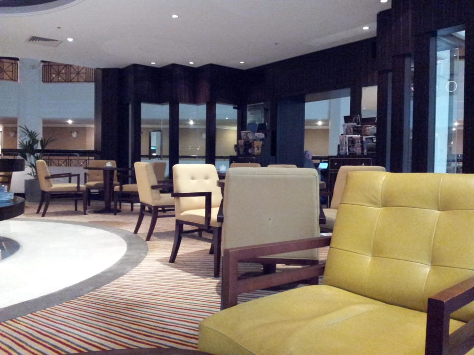 Café Ecke Mövenpick Grand Al Bustan Dubai