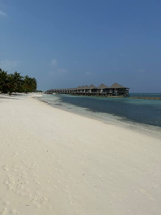 Strand Kuredu Island Resort & Spa