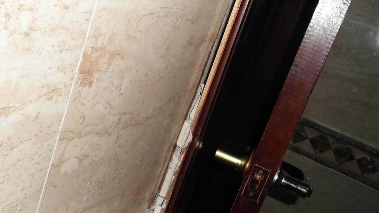 Türfugen bröckeln Tirana Aqua Park Resort