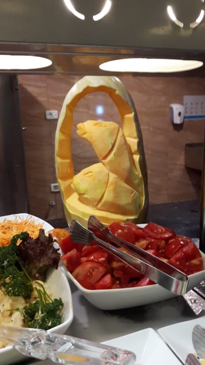 Noch mal Melonenschnitzerei Pickalbatros White Beach Resort - Hurghada