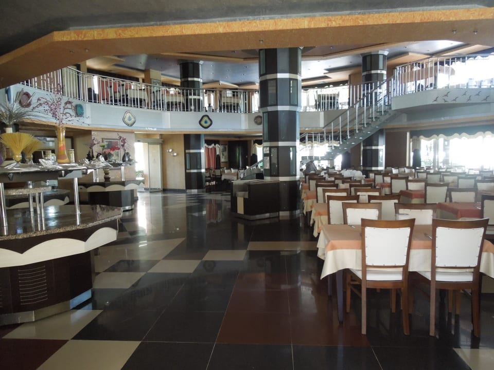 Restaurant unten Hotel Orfeus Park