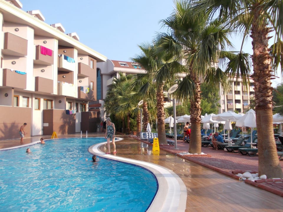 Pool am Hotel Hane Family Resort