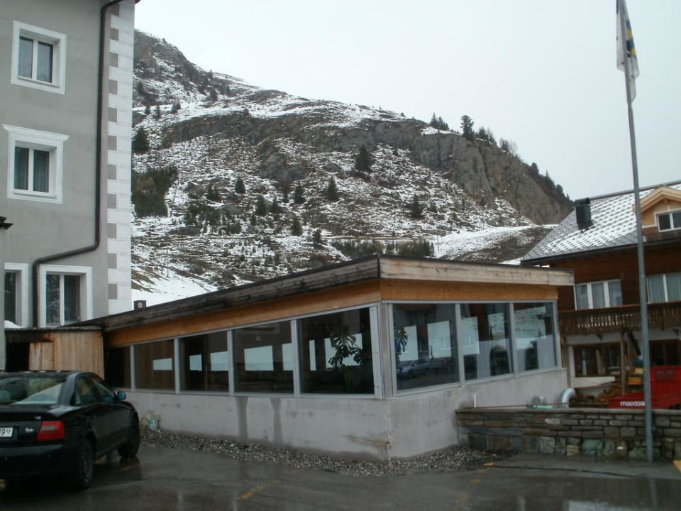 Anbau Skigarage? Hotel Grischuna
