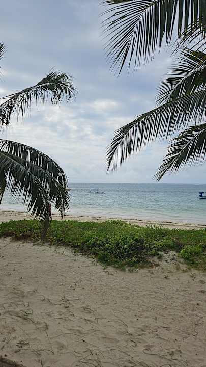 Strand Travellers Beach Hotel & Club