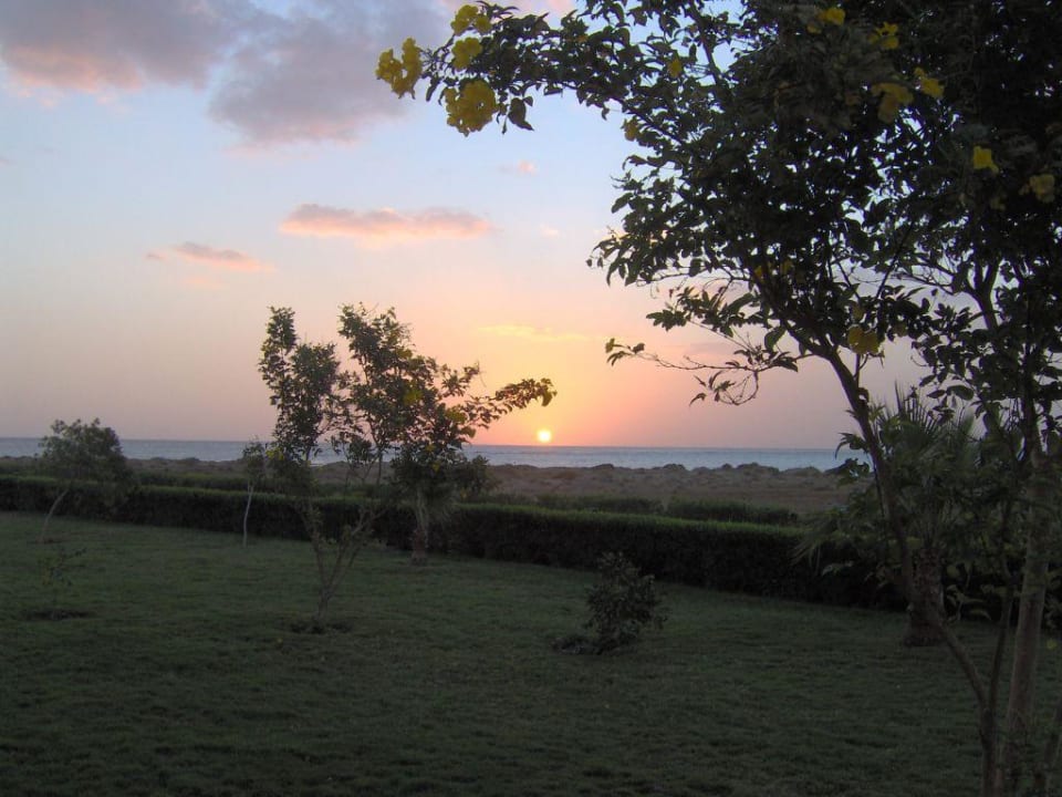Sonnenaufgang Lahami Bay Beach Resort