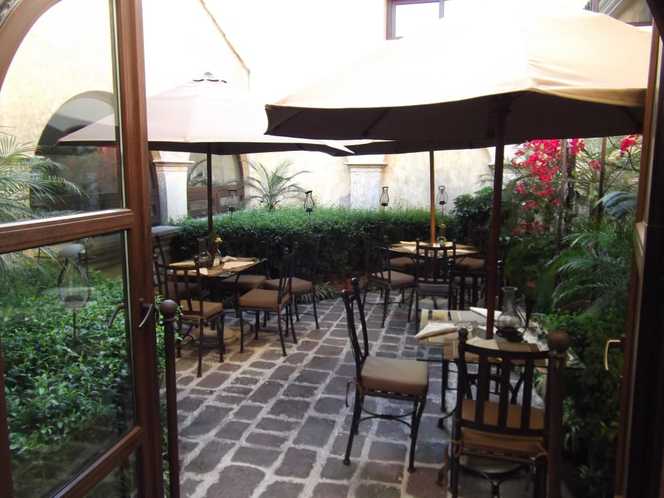 Raucherterrasse des Restaurants Hotel Camino Real Antigua