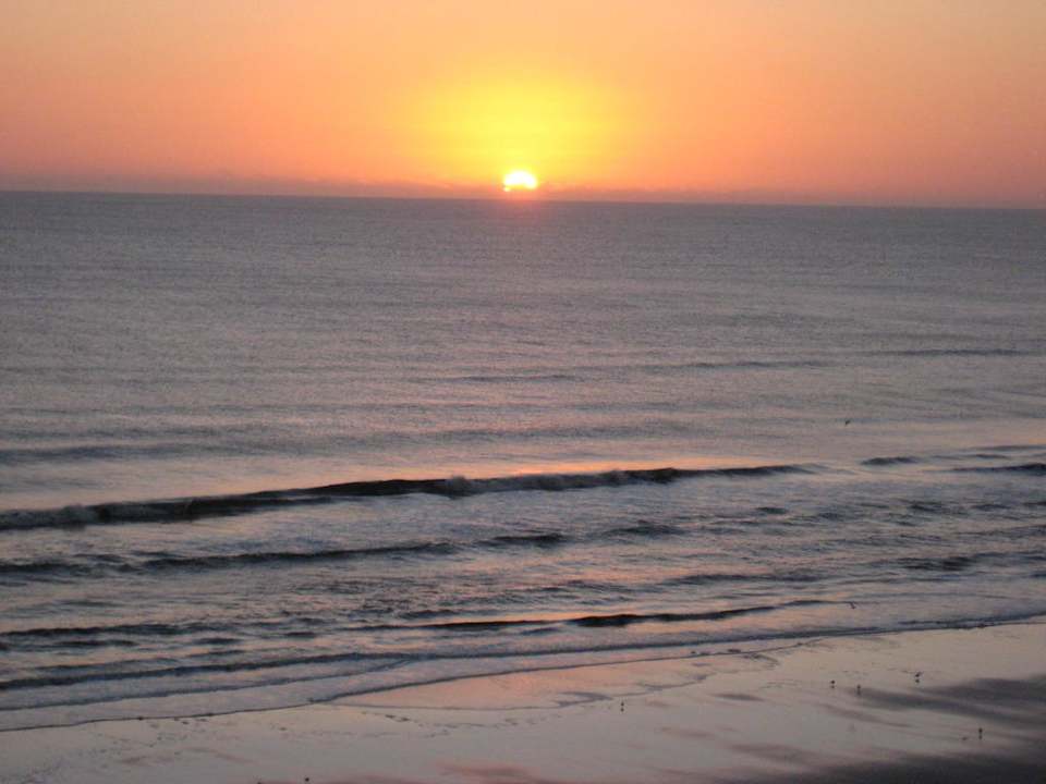 Sonnenaufgang Hotel Emerald Shores Resort