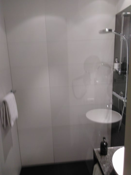 Dusche Motel One München-Campus