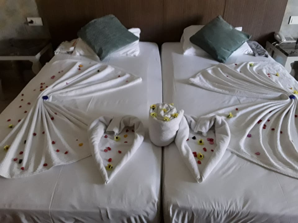 Zimmer Port Side Resort Hotel