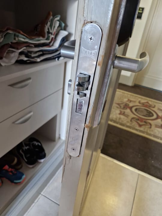 Zimmer Well Palace Side