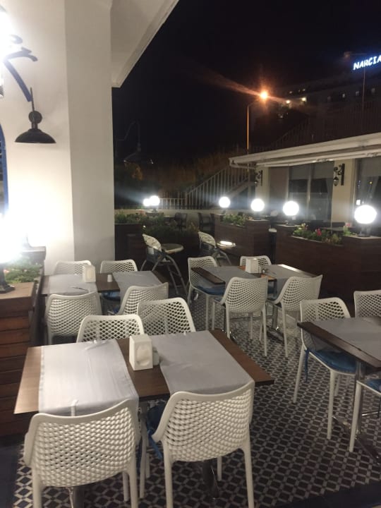Bar Side Mare Resort & Spa