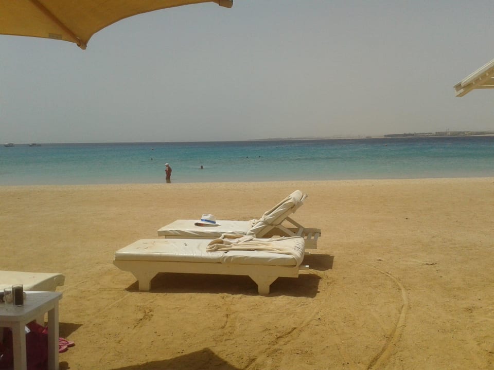 Leerer Strand Kaisol Romance Resort