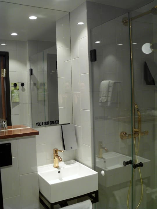 Badezimmer Clarion Hotel Amaranten