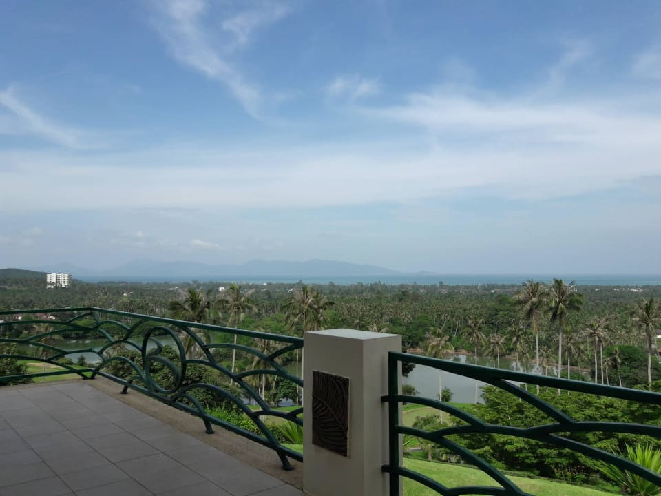 Ausblick vom Hotel-Golfplatz Santiburi Koh Samui