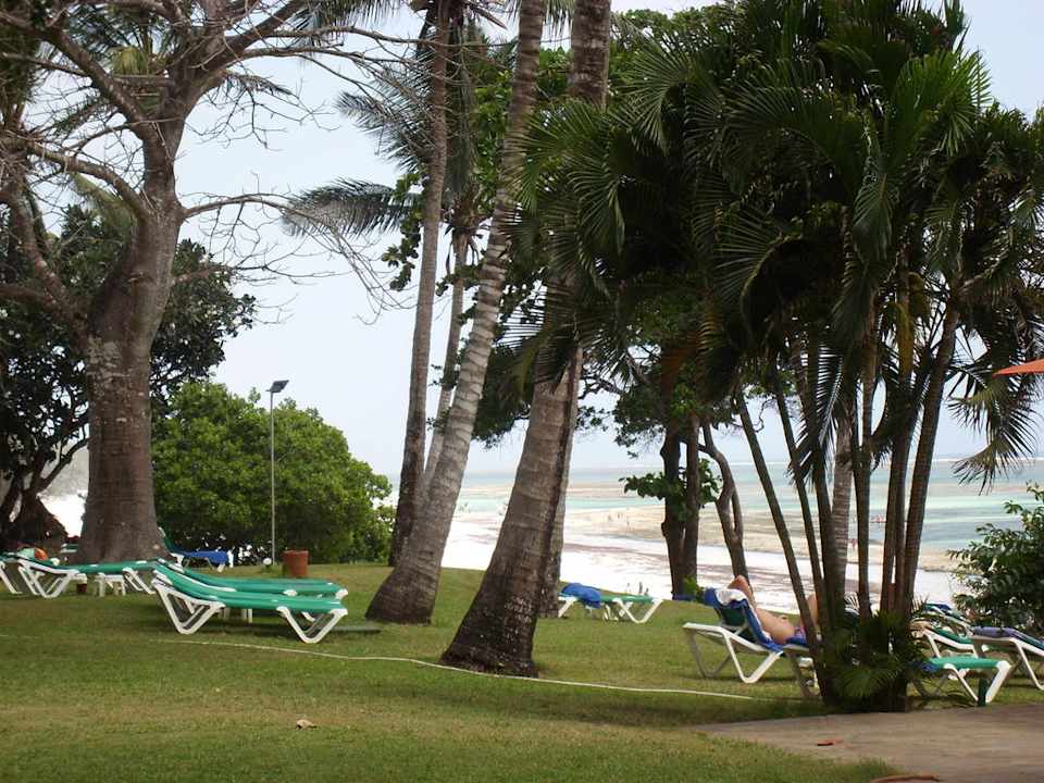 Garten mit Blick aufs Meer Baobab Beach Resort & Spa