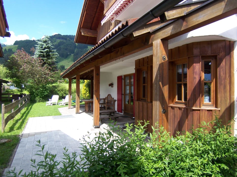 Gartenanlage Landhaus Charivari