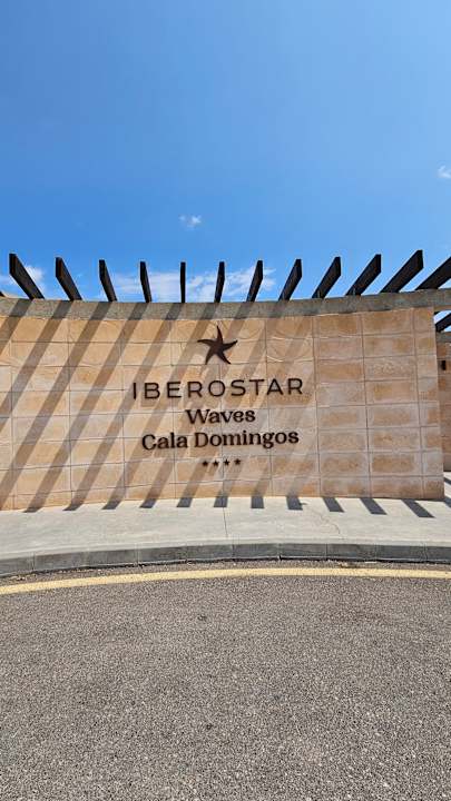 Außenansicht Iberostar Waves Cala Domingos