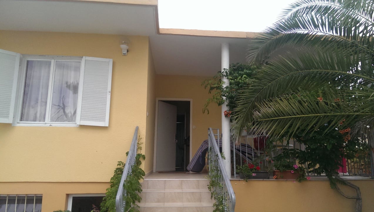 Eingang Bungalow Villa Nela