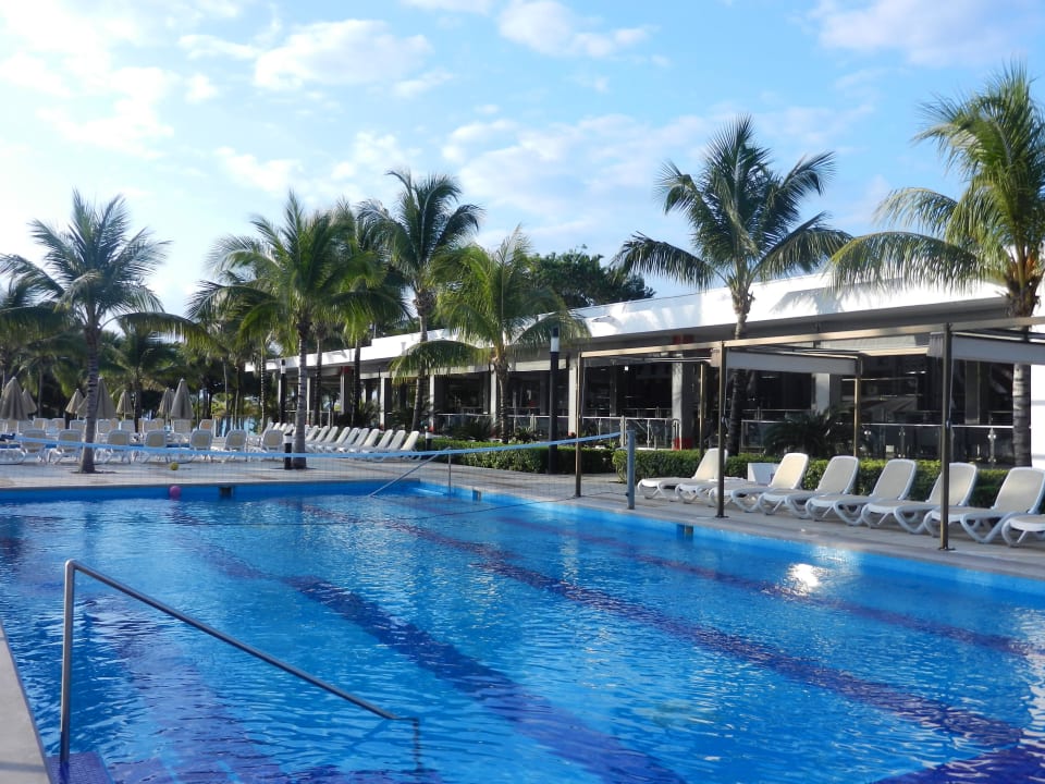 Pool Hotel Riu Palace Mexico