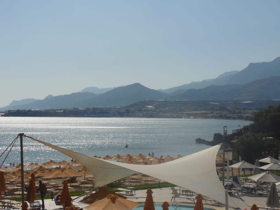 Über den Pool hinweg Atlantica Mikri Poli Crete