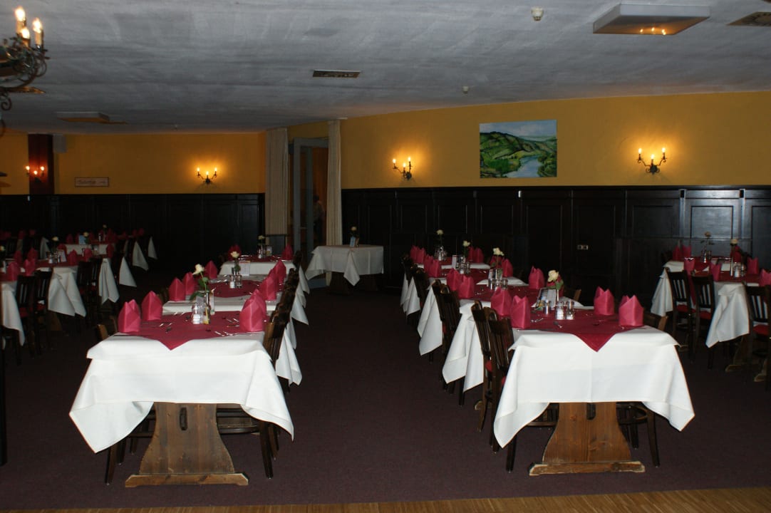 Donnerstagabend, Restaurant Moselblick Eurostrand Resort Moseltal