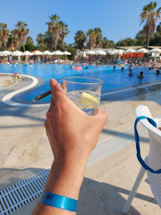 Pool VONRESORT Golden Coast