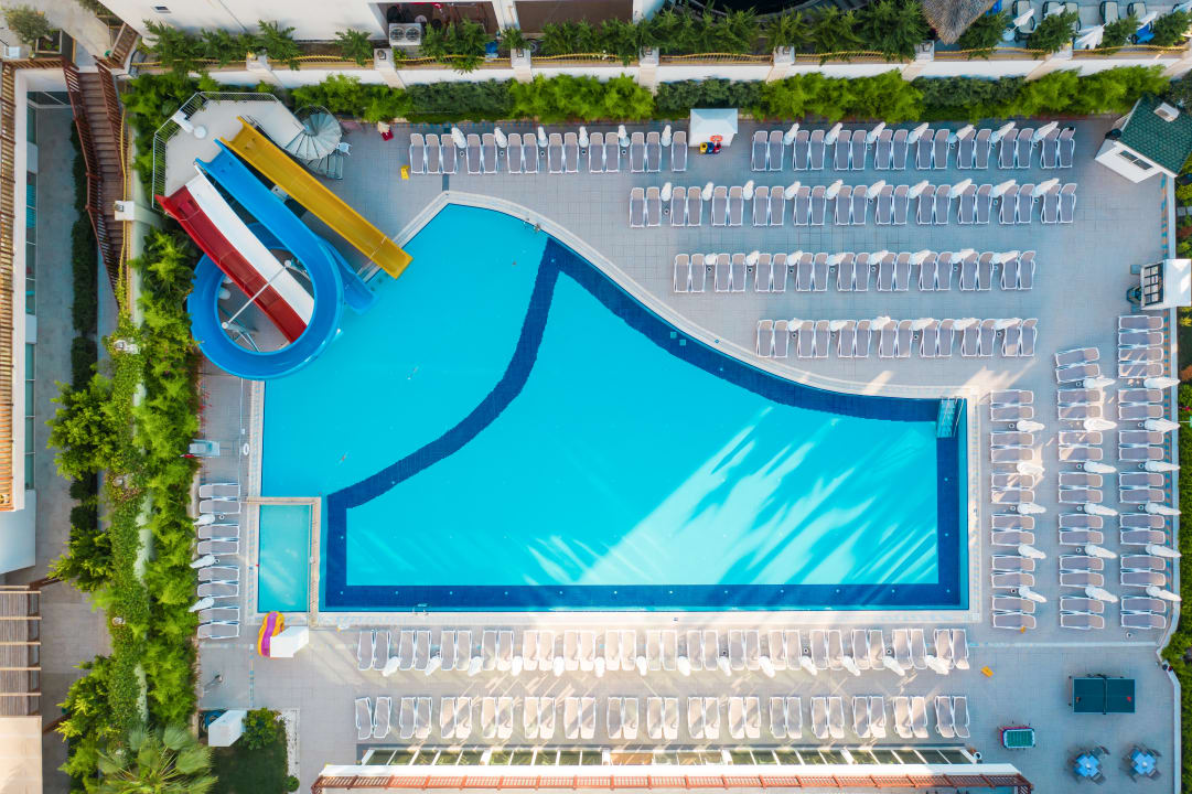 Pool Side Royal Palace Hotel & Spa