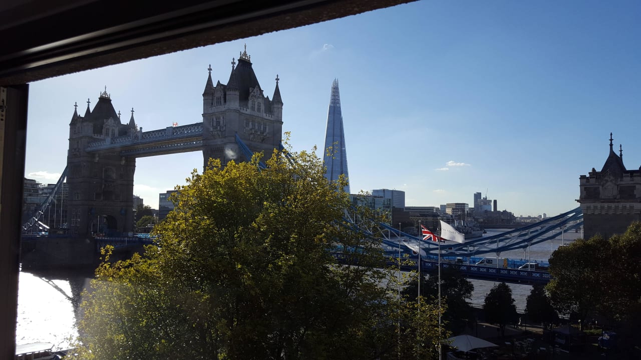 Genialer Ausblick von unserem Zimmer The Tower - A Guoman Hotel