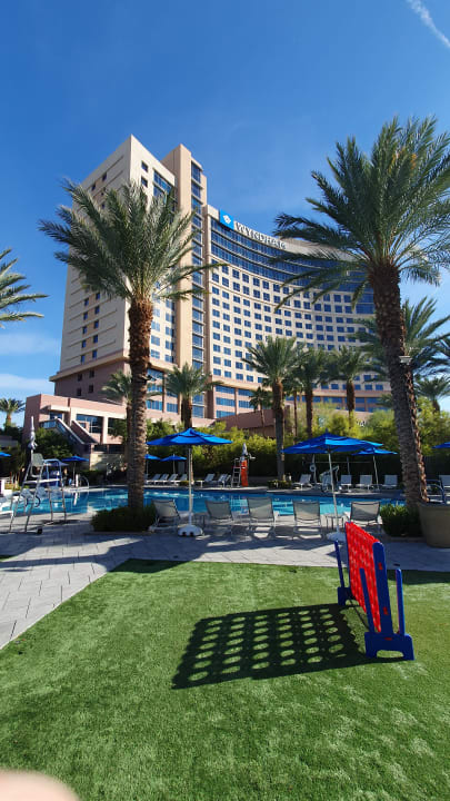 Pool Club Wyndham Desert Blue