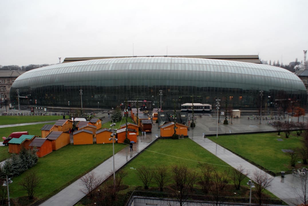 HBf  gegenüber Hotel Ibis Strasbourg Centre Gare