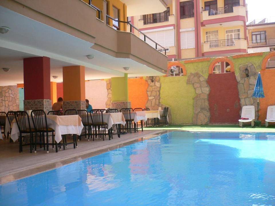 Днем Hotel Kleopatra Alis